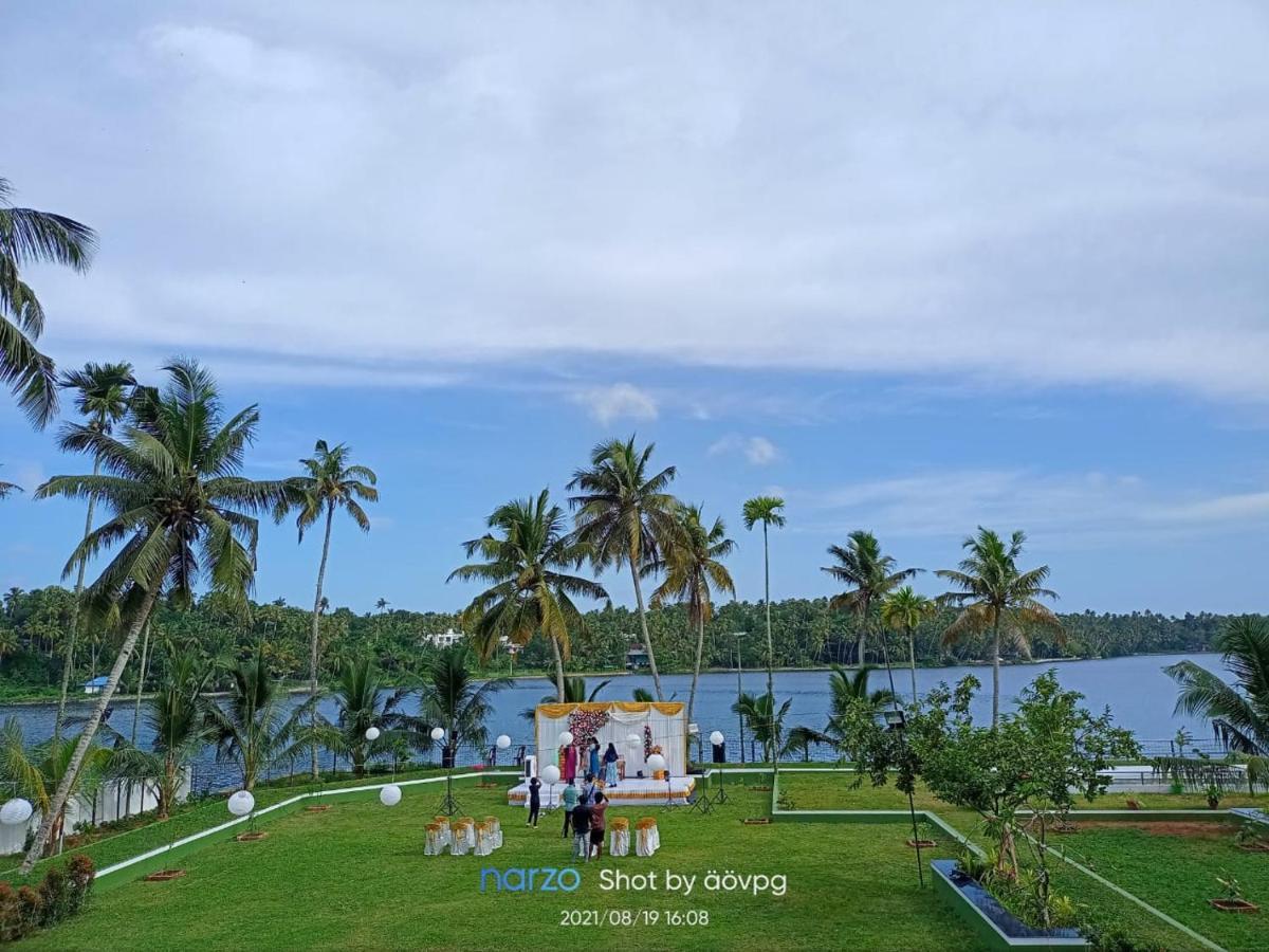 Ashtamudi Lake Garden Resorts Kollam Zewnętrze zdjęcie